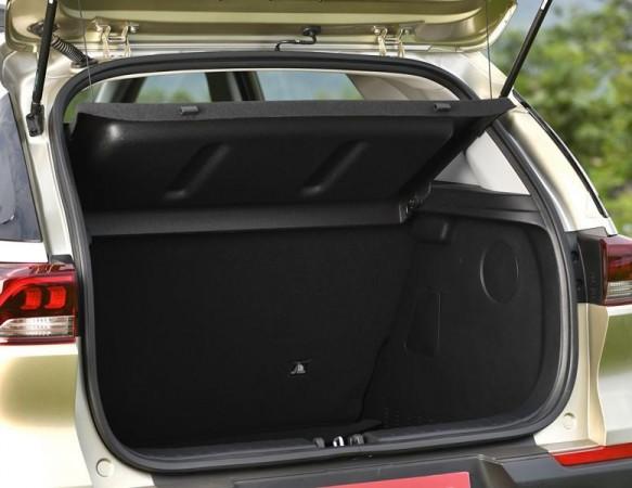 KIA Sonet's boot capacity is a claimed 392 liters KIA Sonet Boot