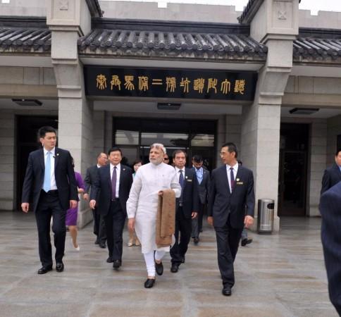 PM Modi at Terracotta Warriors Museum 《KRRRRRRRRRRRRRRIS俱乐部里