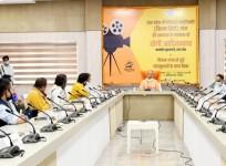 UP CM meets filmmakers