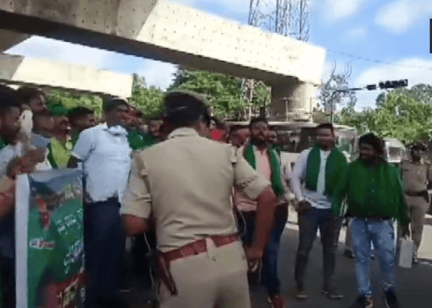 Karnataka farmers protest