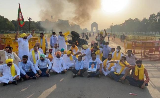 India Gate protest