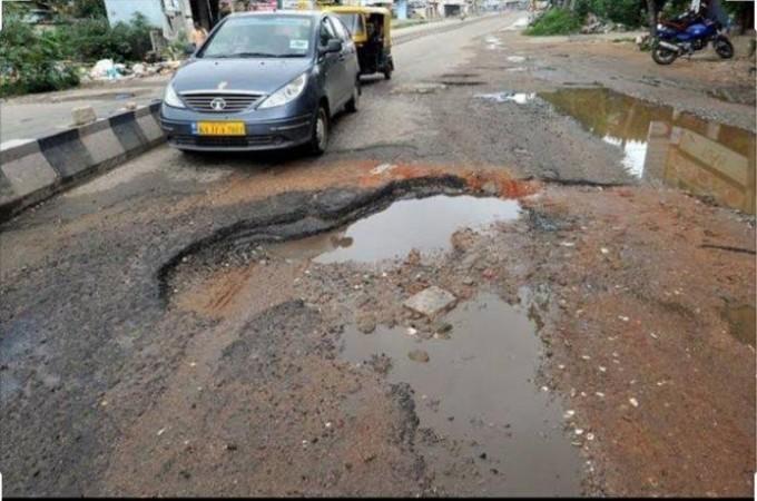Bengaluru traffic police declared war on us; cops flood city's potholed roads