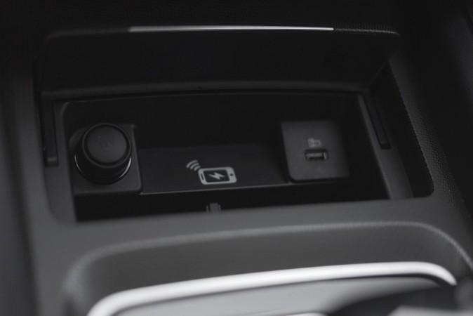 MG Gloster's wireless charging 2020 MG Gloster review