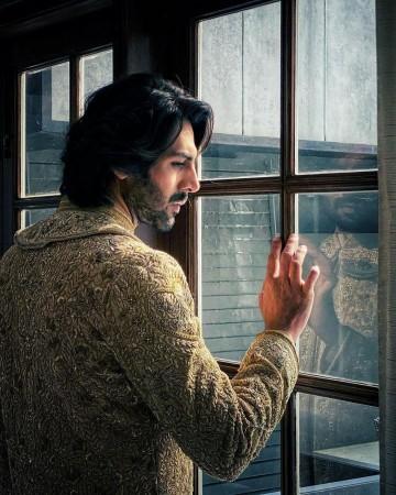 Kartik AARYAN