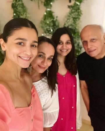 Mahesh Bhatt with family
