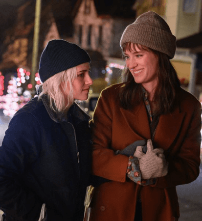Kristen Stewart in gay comedy movie, Happiest Season Kristen Stewart in Happiest Season