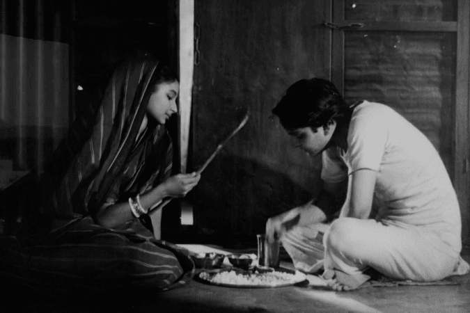 Sharmila Tagore Soumitra Chatterjee