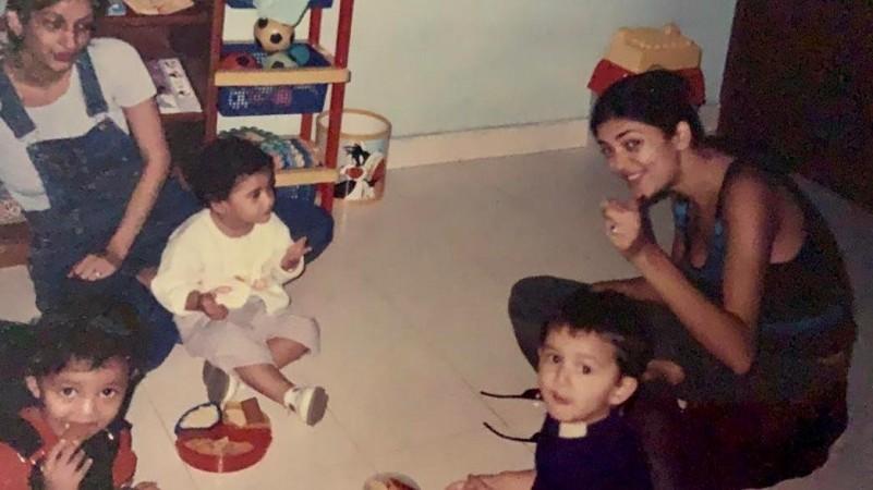 Sushmita with her daugther