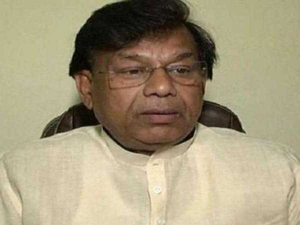 Nitish under fire for appointing tainted MLA as education minister. IANS Nitish under fire for appointing tainted MLA as education minister.