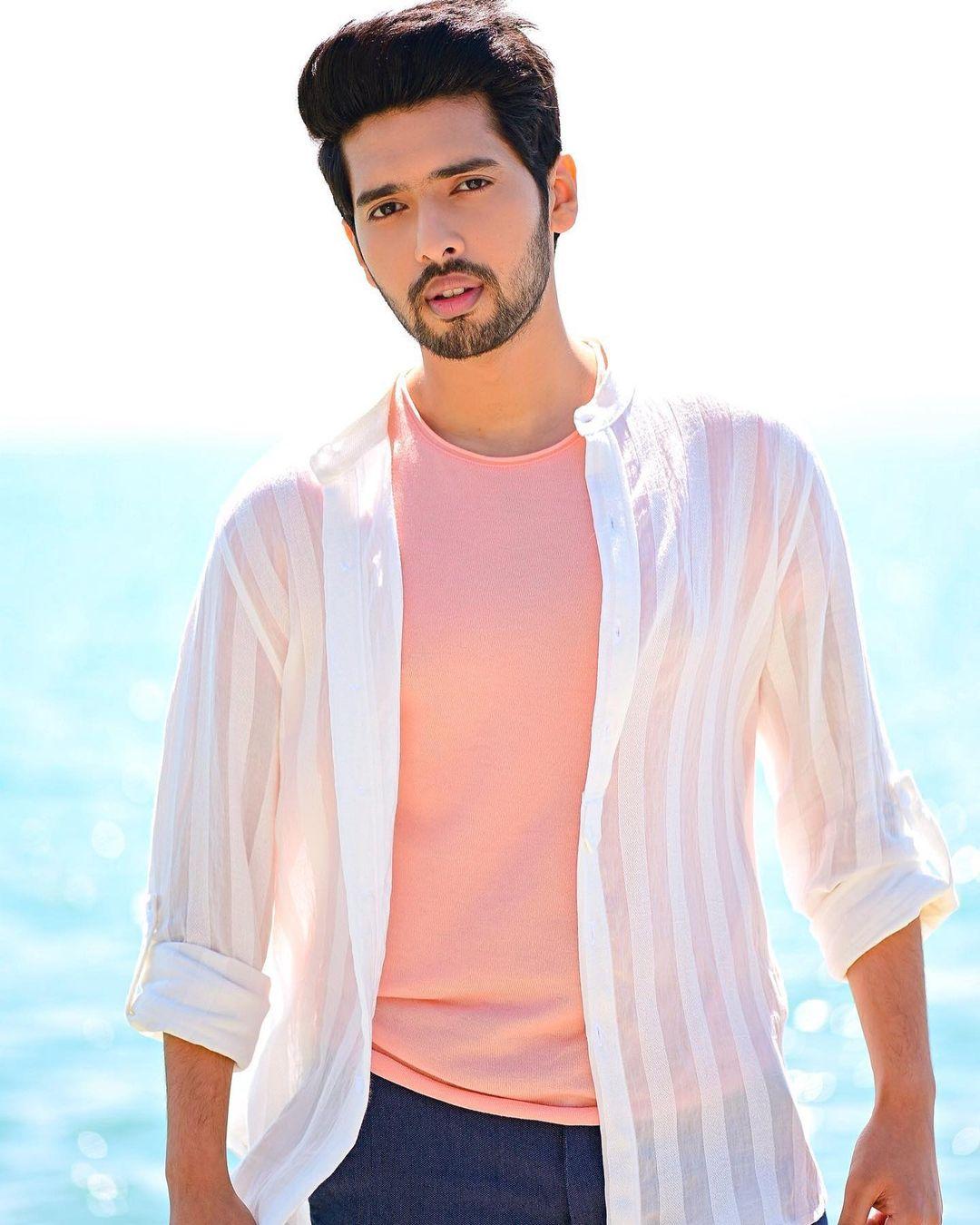 Armaan Malik Talks About Being His New English Album, Being In Love ...