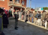 Shopian (J&K): Voters queue up at a polling station to cast their votes for the fifth phase of 2019 Lok Sabha elections, at Wuder of Jammu and Kashmir's Shopian on May 6, 2019. (Photo: IANS/PIB)
