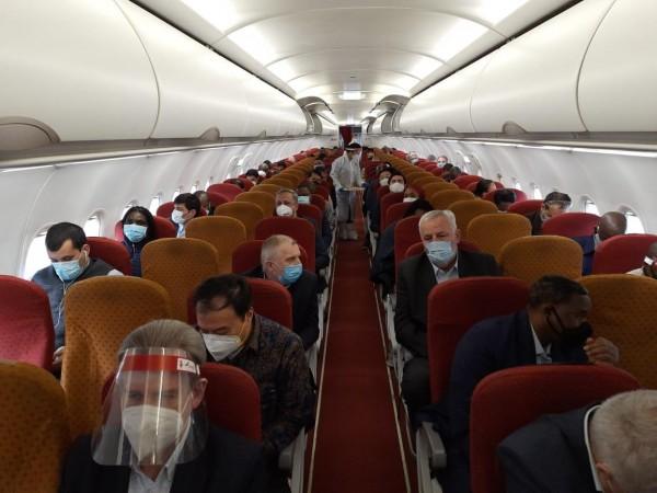 The Centre is flying more than 60 heads of foreign missions to Bharat Biotech and Biological E the two biotech companies that are working on a Covid-19 vaccine. Image: Twitter The Centre is flying more than 60 heads of foreign missions to Bharat Biotech and Biological E the two biotech companies that are working on a Covid-19 vaccine, people familiar with the matter said on Tuesday.