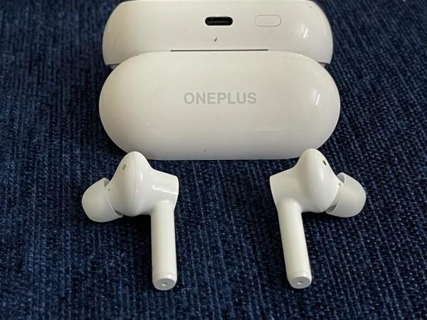 OnePlus Buds Z Review: Bangin' Budget Buds