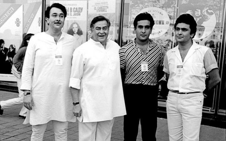 Rajiv Kapoor with family