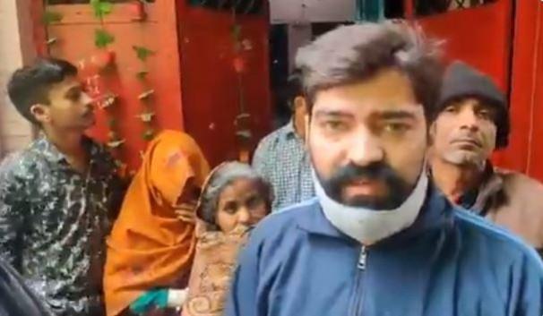 Meerut chief of Hindu Jagran Manch alleges that illicit actiivties were being carried out at her shop Jagran Manch
