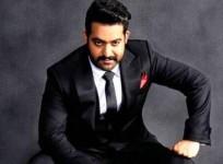 NTR to host Evaru Meelo Kotweeswarulu