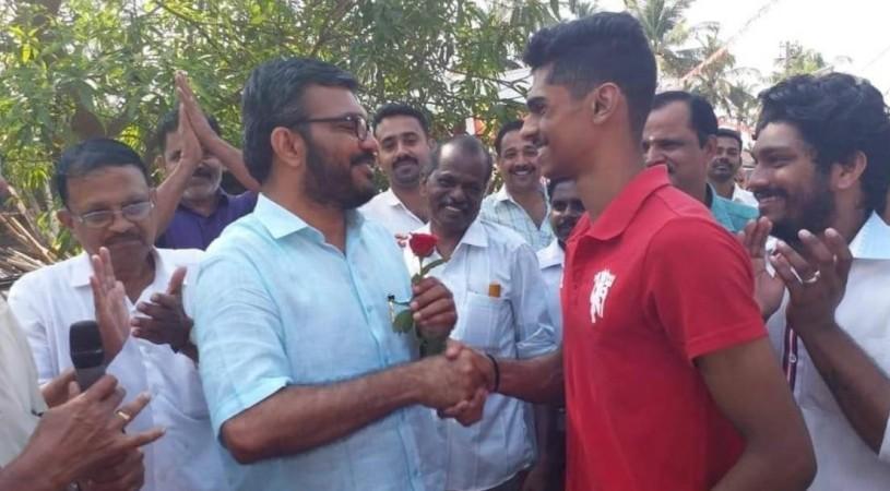 CPI(M) candidate MB Rajesh without a mask politicians without mask