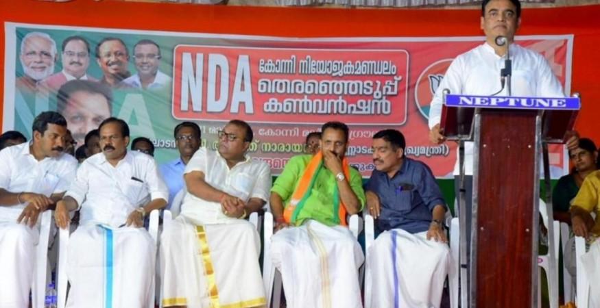 NDA convention where none of the BJP leaders wore mask politicians without mask