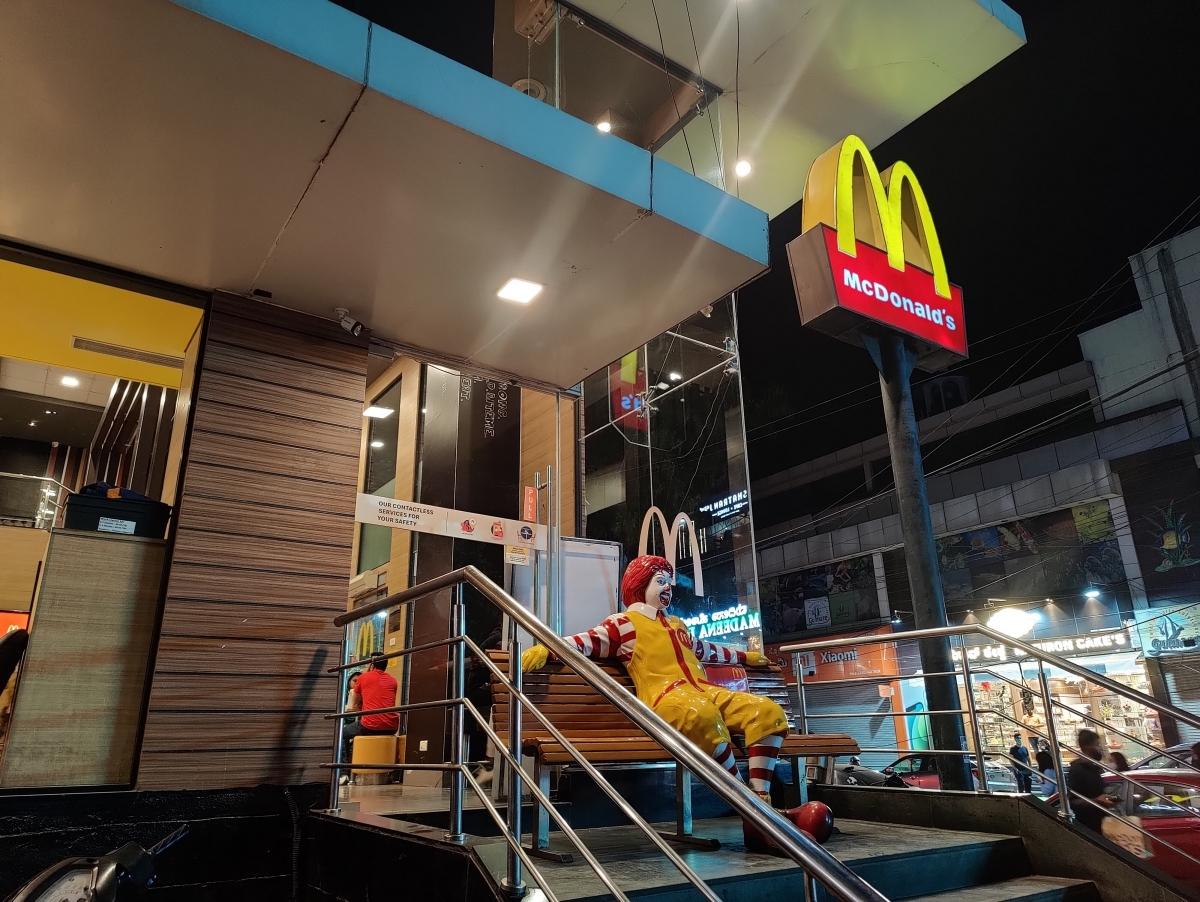 OnePlus 9 Pro camera sample - Low light OnePlus 9 Pro camera sample