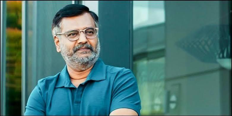 Vivek passes away. Vivek