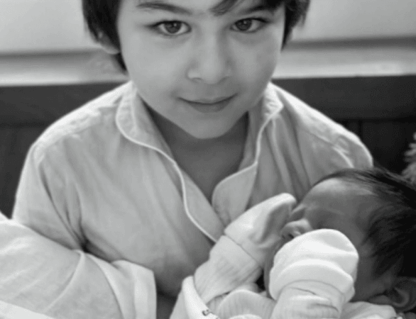 Kareena Kapoor with Taimur Ali Khan and newborn Kareena Kapoor babies