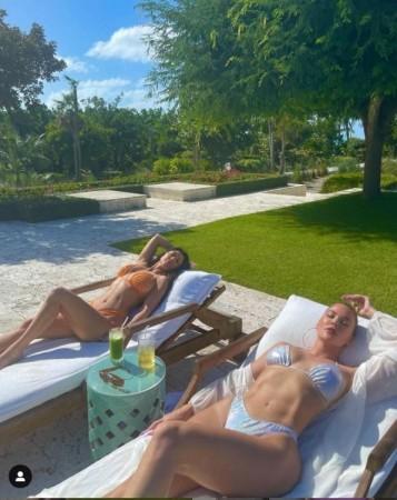 Kourtney and Khloe Kardashian sizzle in the sun
