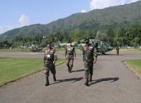 Army Chief reviews security situation in Kashmir