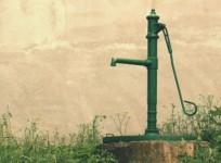 Hand pump