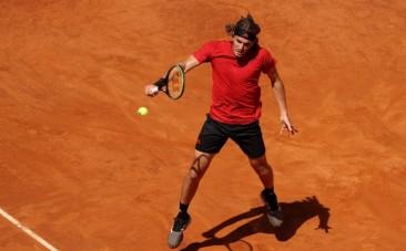 French Open: Tsitsipas in first Slam final after Zverev slugfest (Ld)