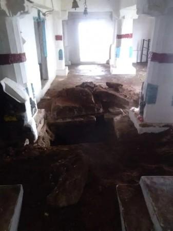 This seven-member gang, which also included a prominent astrologer and Assistant Director of Co-operative Societies, however, developed cold feet after digging around a 10 feet pit in front of the chief deity of their village Bosmanahalli, abandoned their