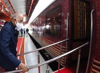 President Ram Nath Kovind boarding the Presidential Saloon