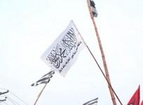 Afghanistan: Taliban flag raised above border crossing with Pakistan