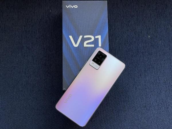 vivo V21 (5G) review: Design, controls