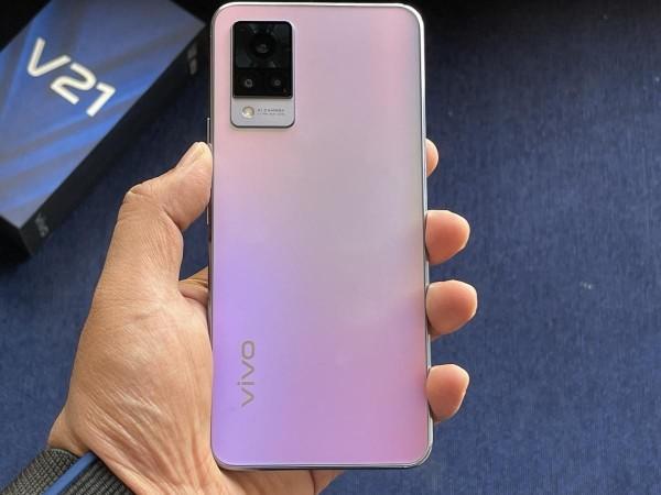 Vivo V21 5G smartphone review - Strong cameras on both sides -   Reviews