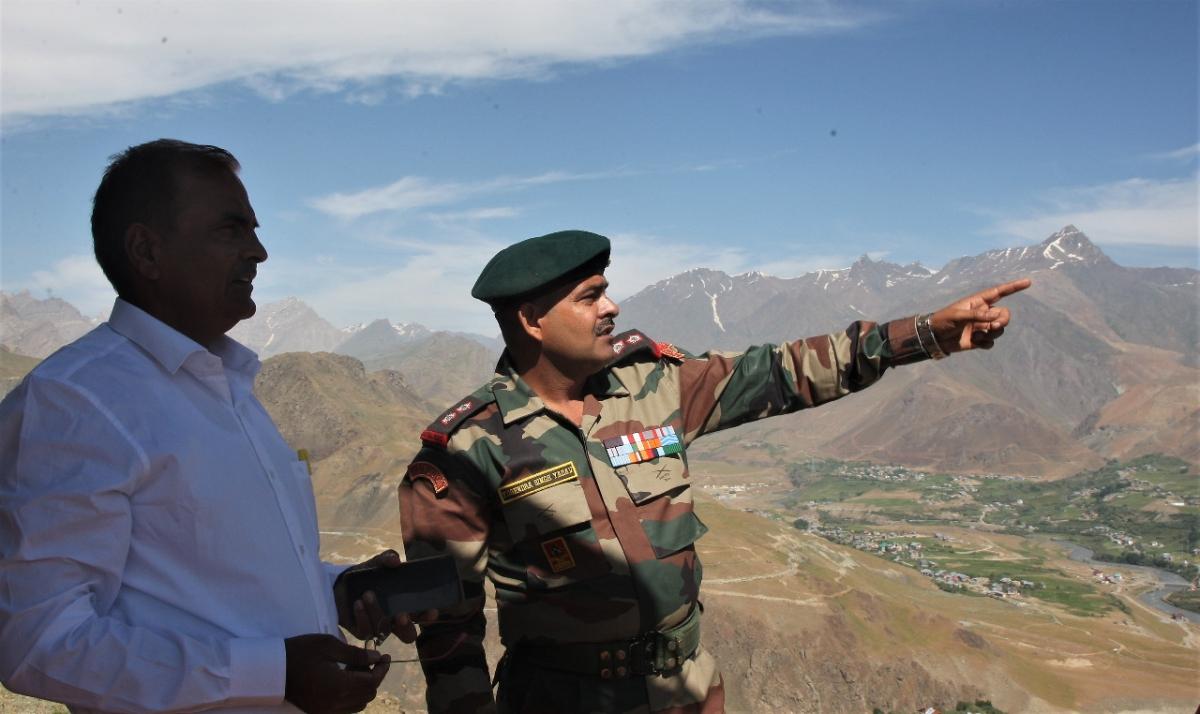 Indian Army Honours Unwavering Courage Of Kargil War Heroes; Pays ...