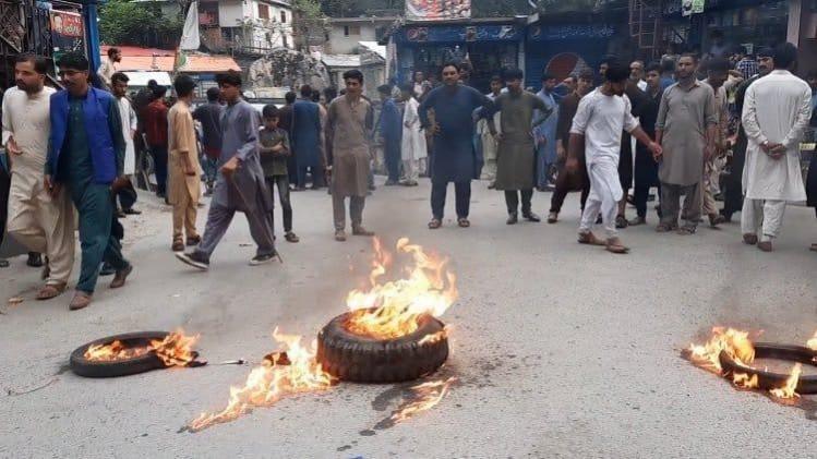 PoJK protests PoJK residents holding protest