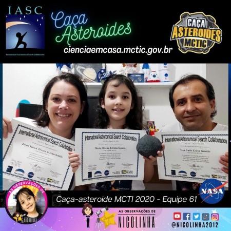 Nicole Oliveira with her parents. Image@Facebook Nicole Oliveira