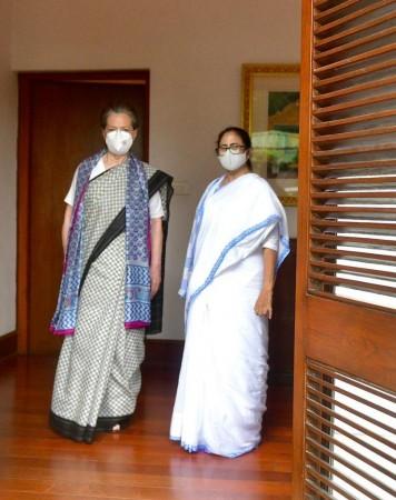 File photo: Mamata meets Sonia Gandhi Mamata meets Sonia Gandhi