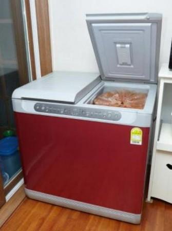 A kimchi Refrigerator Kiimchi Refrigerator