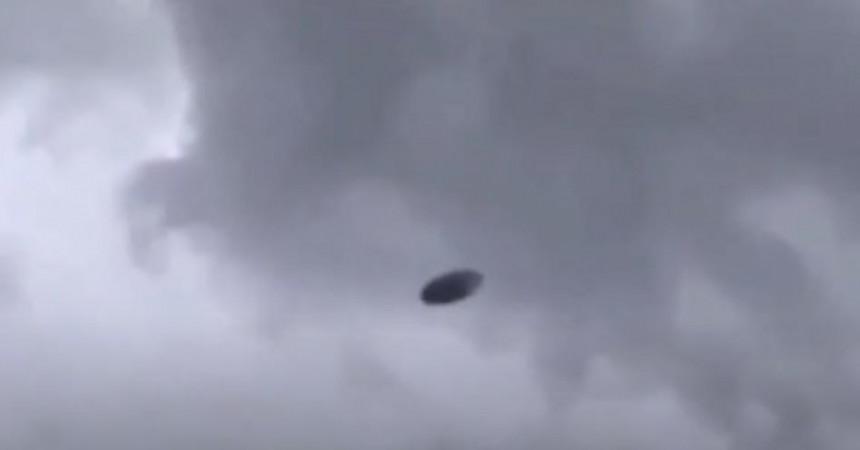 UFO spotted in Manhattan UFO