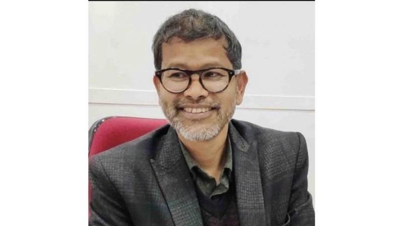 Curfew, net cut in 4 M'laya districts after Shillong violence, Home Min quits