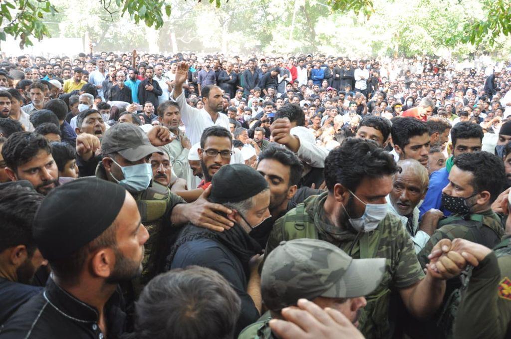 J&K's Muharram procession in photos; Kashmir not under lockdown [proof here]