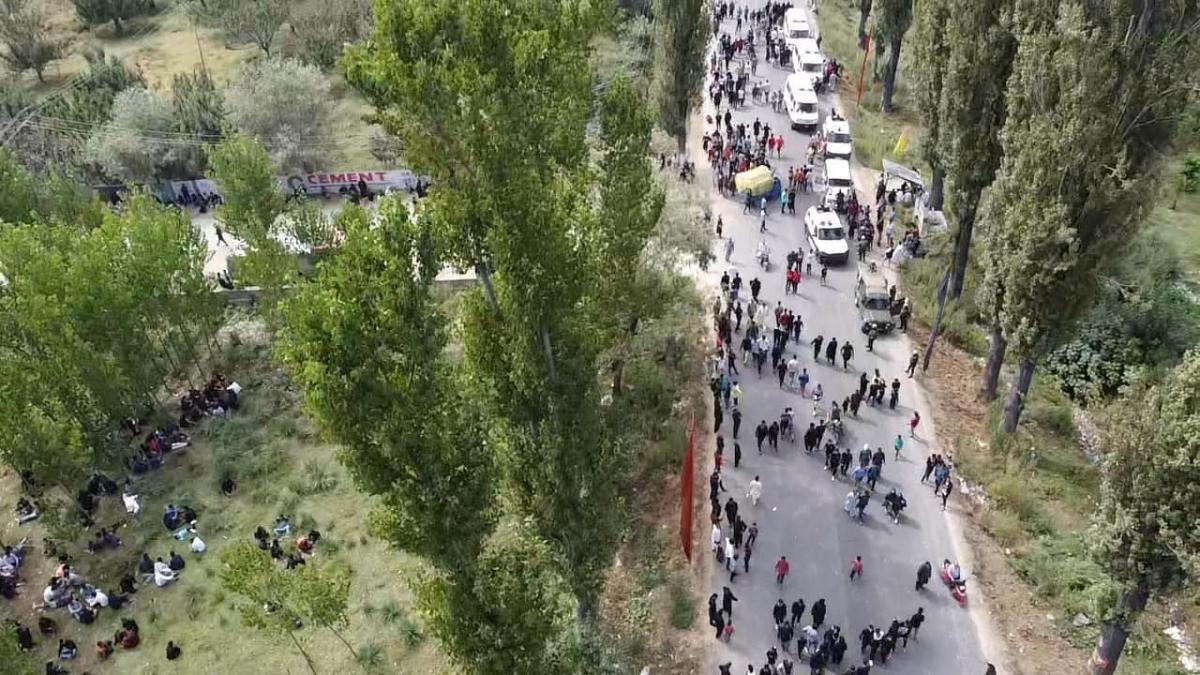 J&K's Muharram procession in photos; Kashmir not under lockdown [proof here]