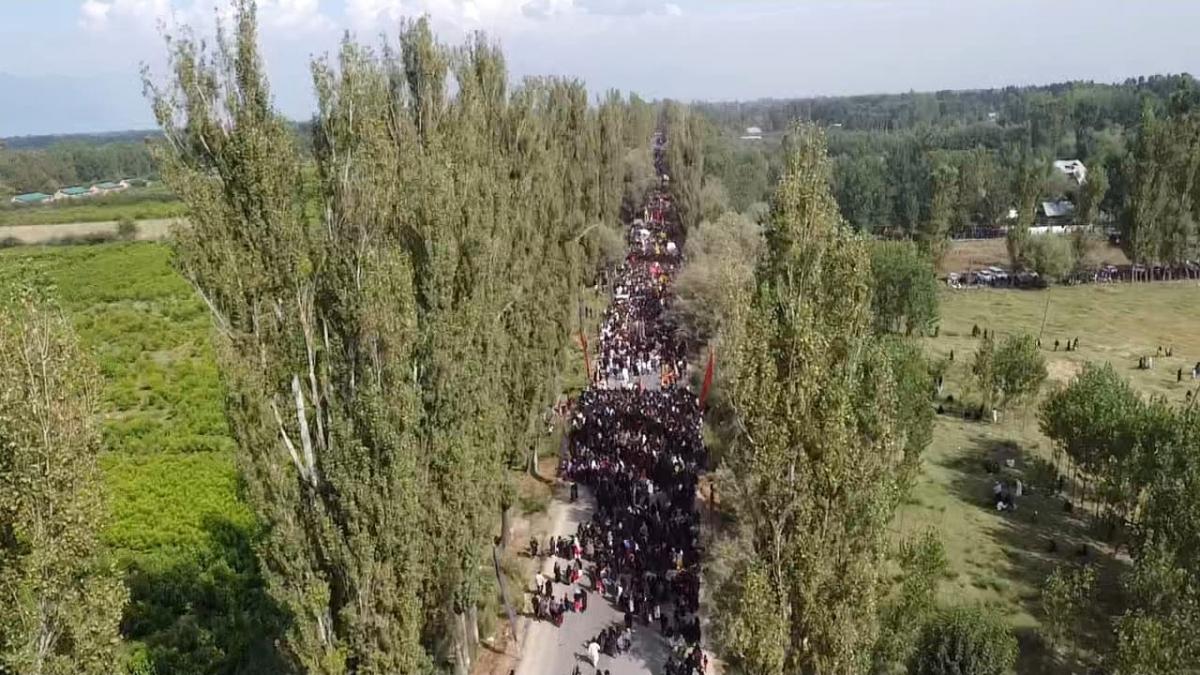 J&K's Muharram procession in photos; Kashmir not under lockdown [proof here]