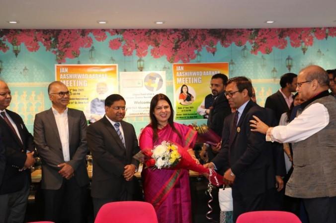 PM Modi's Jan Ashirwad reaches NYC; MoS MEA Meenakshi Lekhi meets diaspora PM Modi's Jan Ashirwad reaches NYC; MoS MEA Meenakshi Lekhi meets diaspora