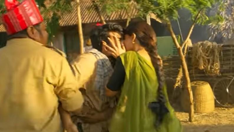 The kiss scene between Samantha and Ram Charan in Rangasthalam. Ram Charan and Samantha Lip Lock