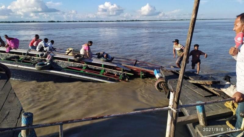 At least 50 missings after boat capsizes on Brahmaputra river in Guwahati on Wednesday, September 08, 2021.(Photo: Anuwar hazarika/IANS) Assam boat tragedy