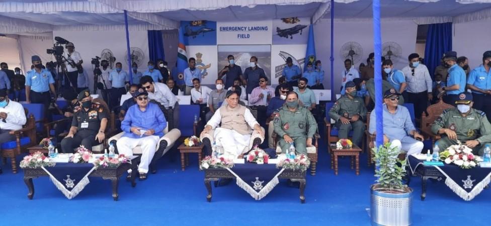IAF aircraft carrying Rajnath, Gadkari lands at NH in Rajasthan