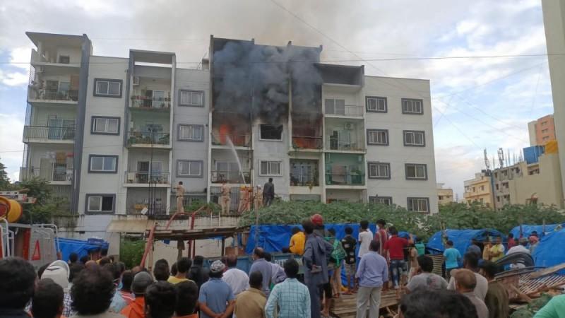 Fire breaks out near IIM-B Fire breaks out near IIM-B