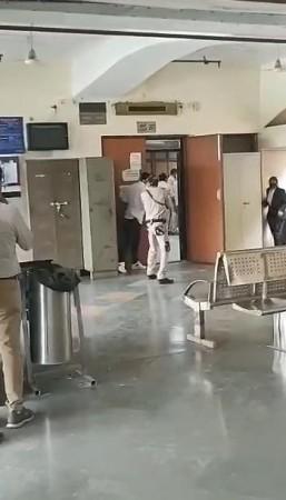Delhi Court, gangster among several dead Delhi Rohini Court